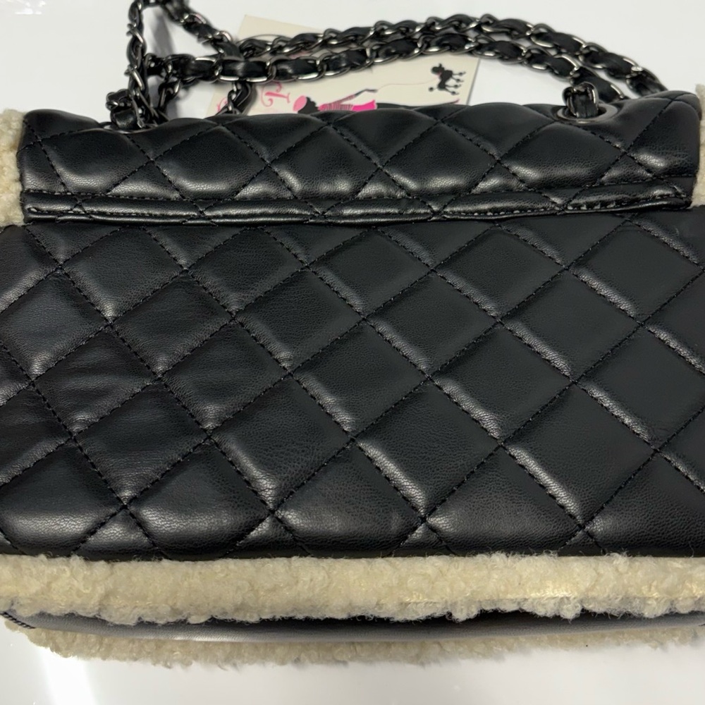 ✨Gilda Paris Quilted Fur Baguette Bag - Picture 7 of 9